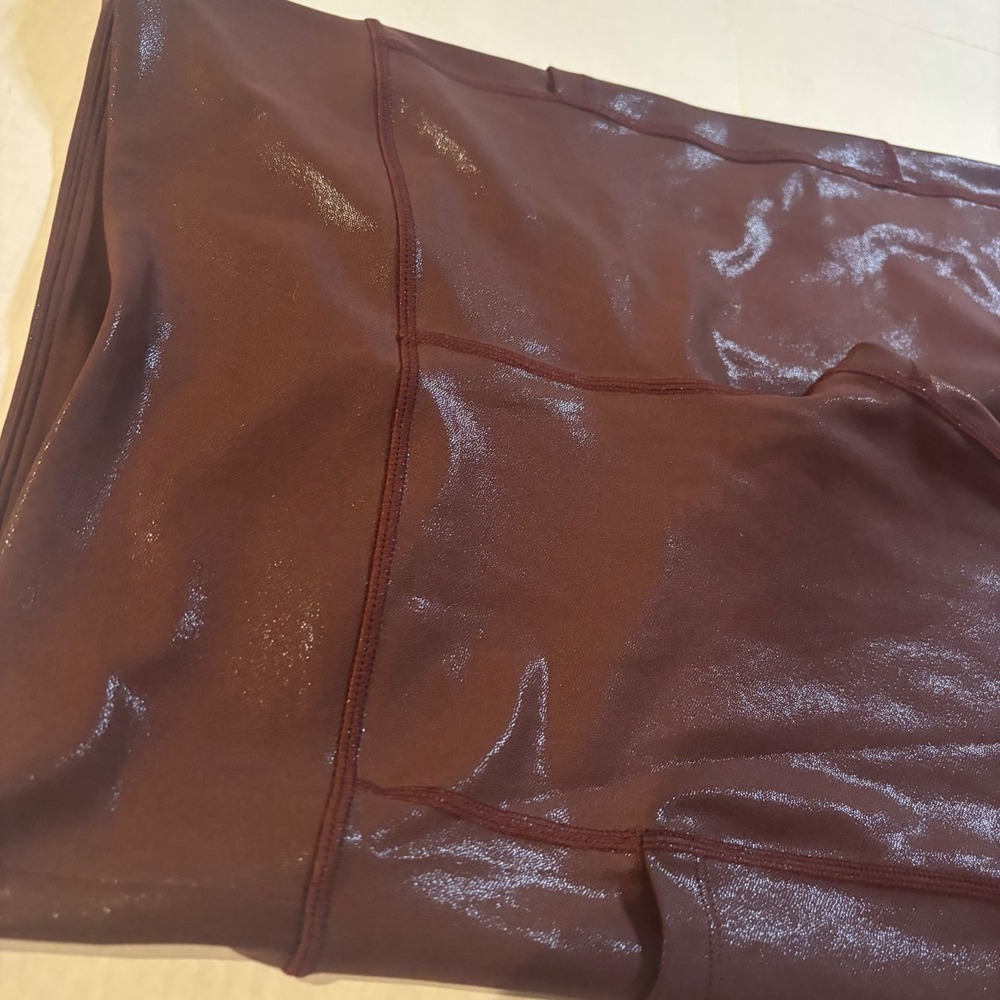 Zyia Active Plum Metallic High Waisted Leggings Side Pockets Size 8-10 Medium - Picture 6 of 7